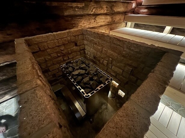 「ケロサウナ」のストーブ