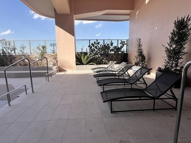 遮るものがなく開放的な外気浴が楽しめる