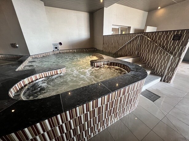 全身をほぐしてくれる「アトラクエレキ風呂」