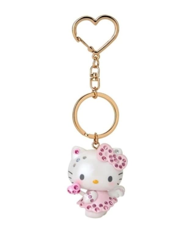 キラキラ揺れるから、いつでもテンションUP！持っても飾ってもかわいい【サンリオ】キーホルダーをAmazonでチェック‼