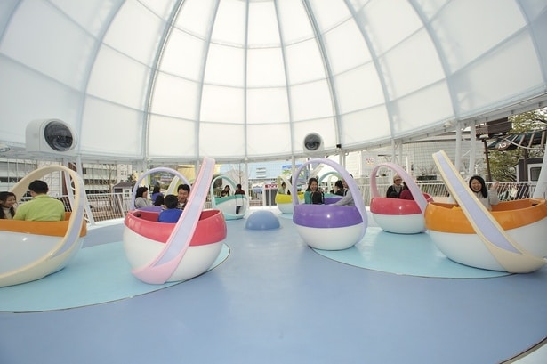 クルクル回転する「ピクシーカップ」