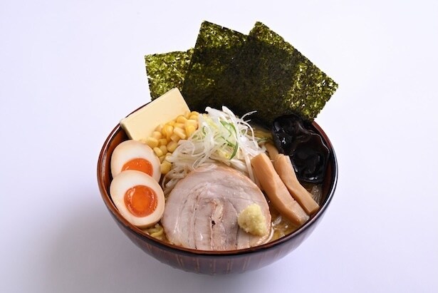 「金澤濃厚豚骨ラーメン 神仙」特製濃厚豚骨醤油らーめん