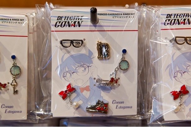 探偵バッジや犯人追跡メガネがキュートなピアス&リング セット