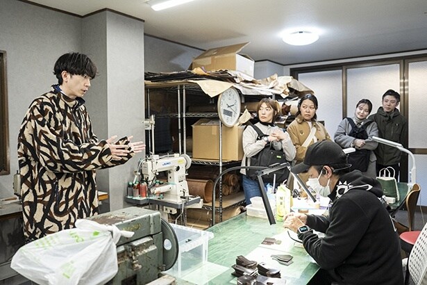 有限会社小野の工房にて、職人さんの手仕事を拝見