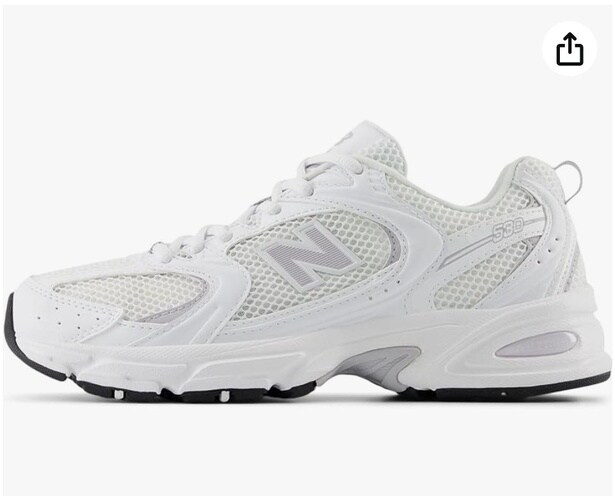 曲線が魅せる洗練シルエット。毎日を快適にする【ニューバランス】のスニーカーがAmazonに登場中‼
