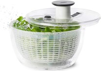 サラダの仕上がりは水切りで決まる！くるっと回して水切り完了◎【オクソー】毎日使える小型サラダスピナーがAmazonで販売中！