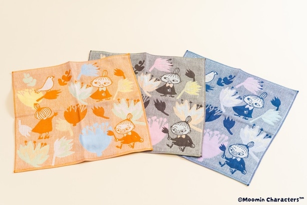 「三重ガーゼハンカチ」(各715円)