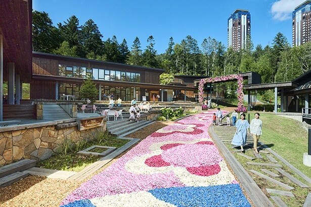 花咲くトマム ホタルストリート 全景