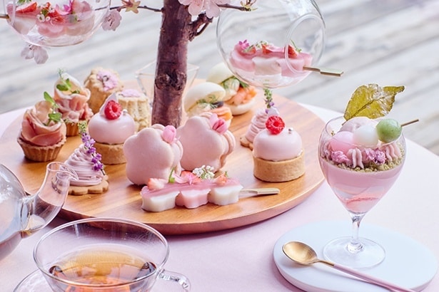 小菓子やセイボリー7種類と桜と団子のパルフェ