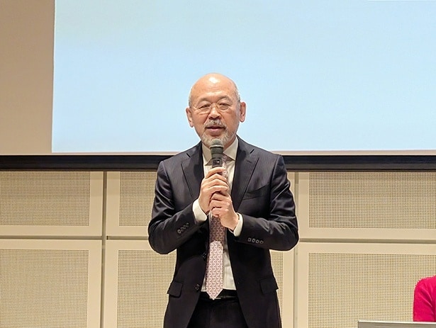 大阪中之島美術館の館長・菅谷富夫さん