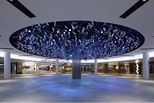 「Whity うめだ」リニューアルされた泉の広場