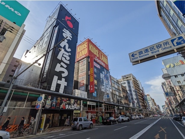 「日本橋でんでんタウン」多彩なホビーの専門店が並ぶ