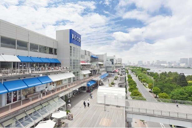 「デックス東京ビーチ」ショップ、レストラン、エンタメ施設が集結