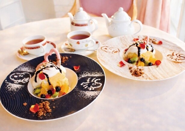 ミュージアムカフェ「スヌーピーが大好きなチョコチップフレークがアクセントのプレートパフェ」(2名3000円)