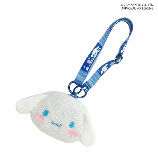 収納時は約W16.5×H12×D4センチとコンパクト。ストラップ付きだから単体でも持ち歩ける