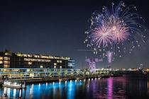 記念日デート&プロポーズは横浜で！貸し切り花火クルーズに“ふたりだけの花園”で味わうホテル朝食…感動必至の3プランを紹介