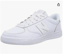 軽くて柔らかい、毎日にちょうどいいコートスタイル【ニューバランス】のスニーカーがAmazonに登場中‼