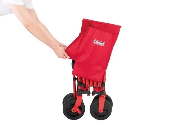 被せるだけの、固定可能な収納ケース付き