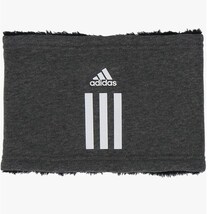 スウェットの軽さとボアのぬくもり。冬の首元をやさしく守る【アディダス】のネックウォーマーがAmazonに登場中‼