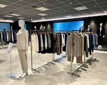 タカキューが2026SSコレクション展示会を開催。オフィスカジュアル強化やセットアップを軸に商品展開