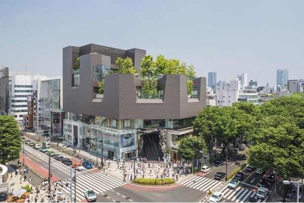 東急プラザ表参道「オモカド」屋上からは原宿・表参道の街並みを見渡すことができる