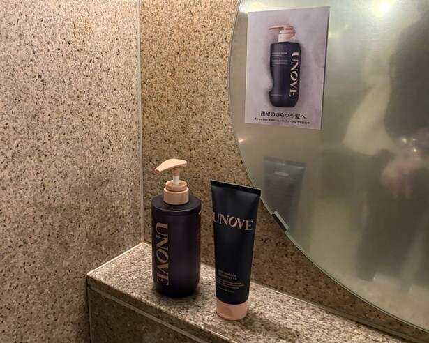 「アノブ」のダメージリペアシャンプーとディープダメージトリートメントEXも設置！