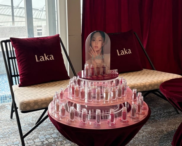 7階にあるLakaのコーナー。リップをゆっくり試せる