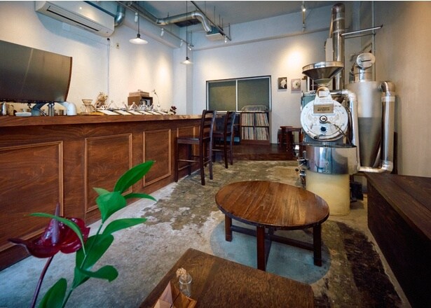 コーヒーで旅する日本／関東編｜この空間から何を感じるか。レトロな街のロースタリー「saladday coffee」で見つかる新しいコーヒー体験