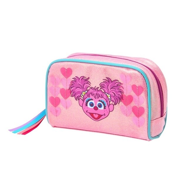 セサミストリート・アビー推しは絶対チェックを！「PLAZA」でアビーが主役のかわいすぎるポーチが発売中