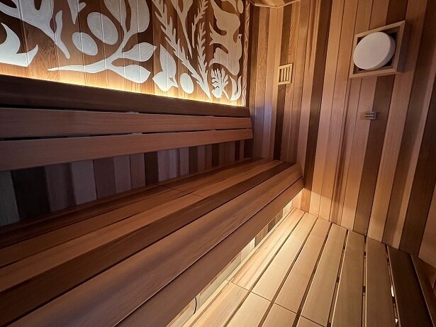 座面の縁が丸くなっている