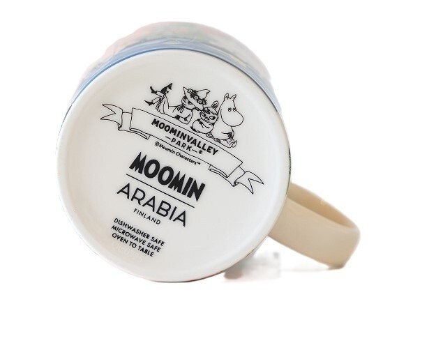 限定感を引き立たせるバックスタンプにも注目