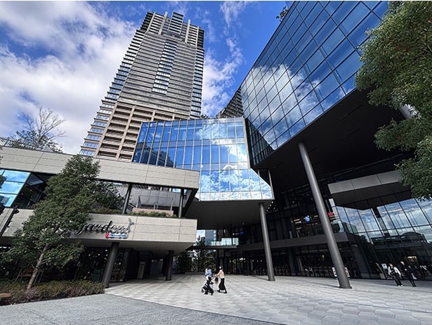 グラングリーン大阪北館