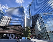 新大阪駅から一駅！JR大阪駅直結の最新スポット「グラングリーン大阪」ならグルメ、ショッピング、宿泊に温泉までそろう！うめきた公園でのんびりおさんぽも