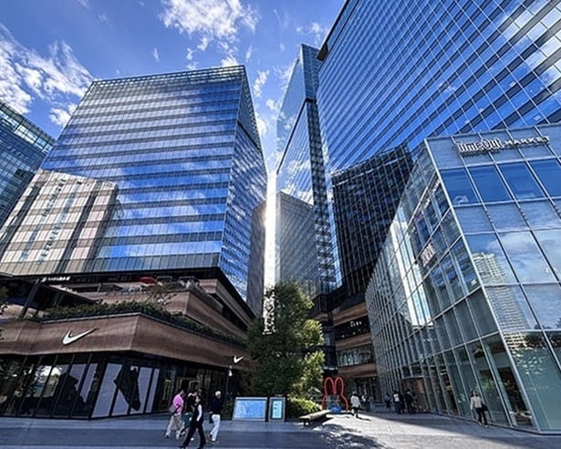 新大阪駅から一駅！JR大阪駅直結の最新スポット「グラングリーン大阪」ならグルメ、ショッピング、宿泊に温泉までそろう！うめきた公園でのんびりおさんぽも