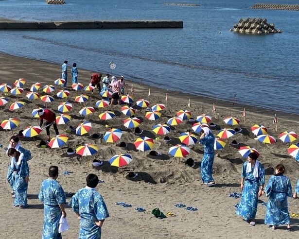 世界でも珍しい!!砂に埋められてデトックス…!?天然の海浜砂むしの効果とは？【九州の日帰り温泉vol.13】