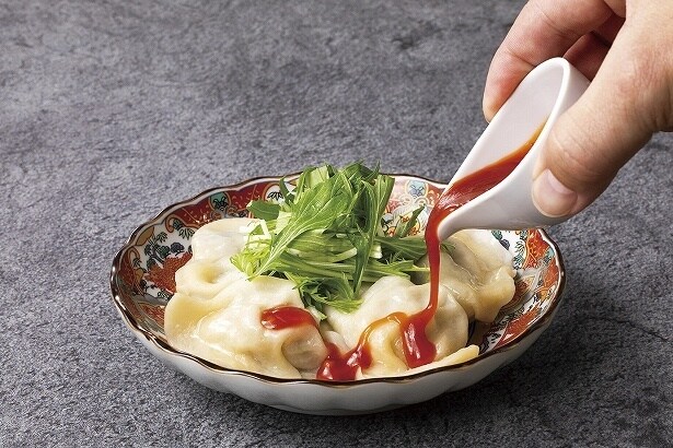 水餃子は7種の具材から選べる