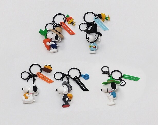  「チャームキーホルダー」(各2310円)