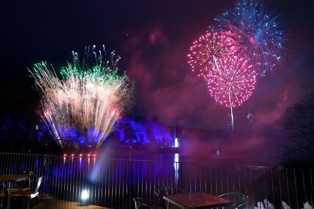 7周年を祝う「ムーミン谷の湖上花火大会」
