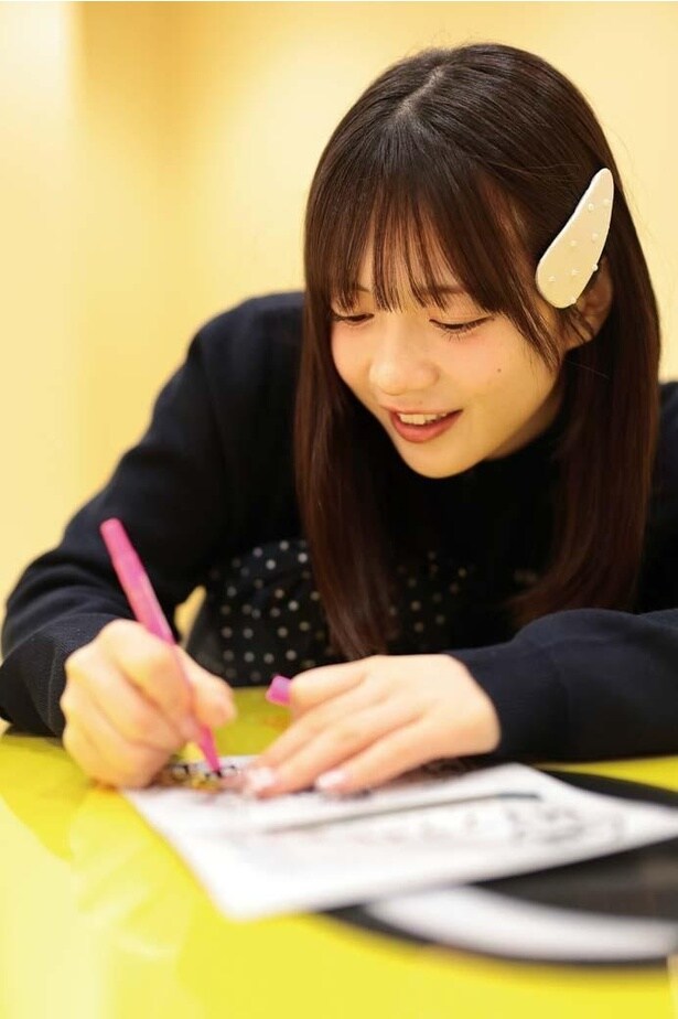 「絵を描くのは大好きです！どんなデザインにしようかな～？」(坂本さん)