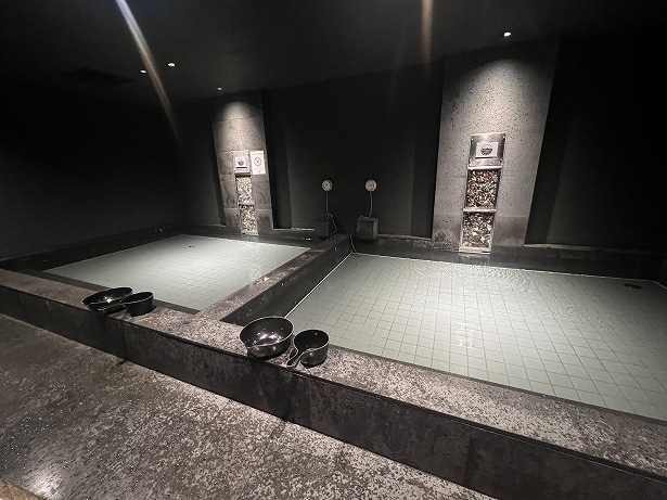 男性側には水風呂と不感風呂が並んでいる