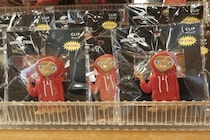 【USJ】E.T.やバック・トゥ・ザ・フューチャーなど懐かしの作品グッズにファン歓喜！初登場のプリン＆モクローにも大興奮の25周年グッズ