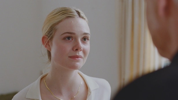 アメリカの人気若手俳優レイチェル(エル・ファニング)