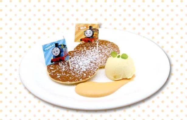 「ニアとトーマスのなかよしパンケーキ」(500円)