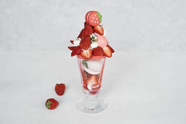 【写真】1日10食限定の「あまりんパフェ」(6000円)　