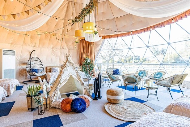 「アドベンチャードーム」の室内。非日常感あふれる空間が広がる