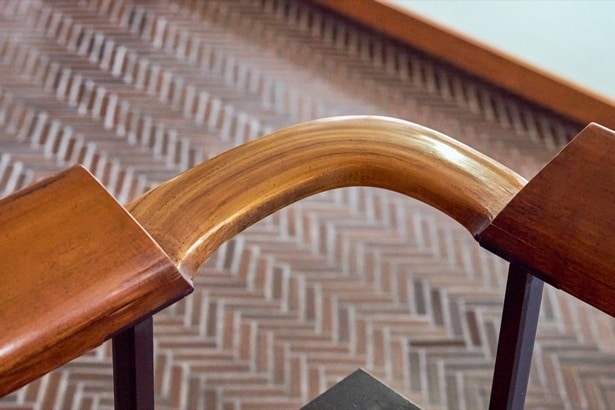 OMOベース 大階段手すり