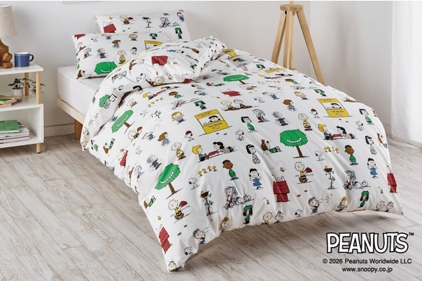 「ピーナッツ 掛けふとんカバー(ホワイト)」(5940円)、「ピーナッツ ピローケース(ホワイト)」(1870円)