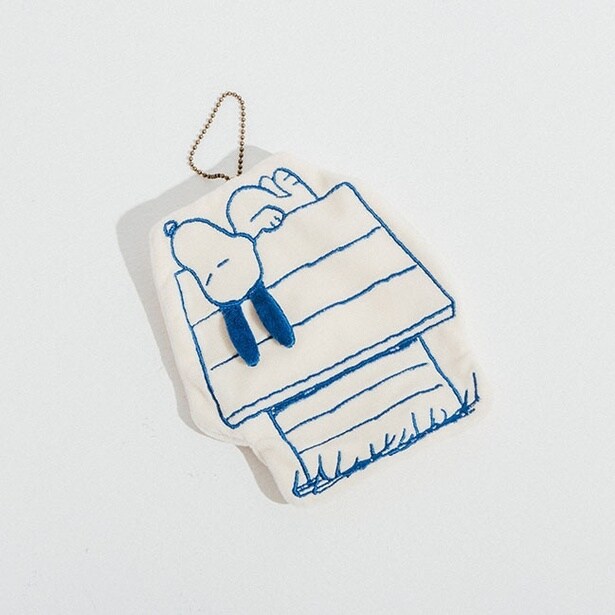 「チェーン付きダイカットポーチ」