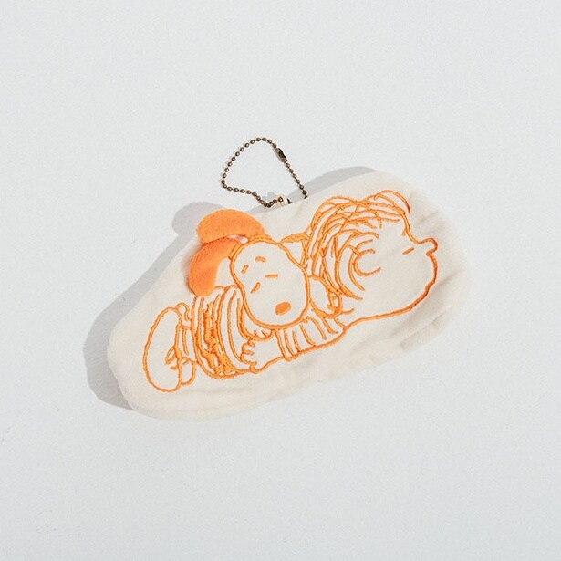 「チェーン付きダイカットポーチ」