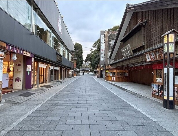 セロトニンを活性化させて快眠を得るため、記者は宿泊前に散策することに。名古屋から車で2時間ほどで行ける伊勢神宮&おかげ横丁を巡った